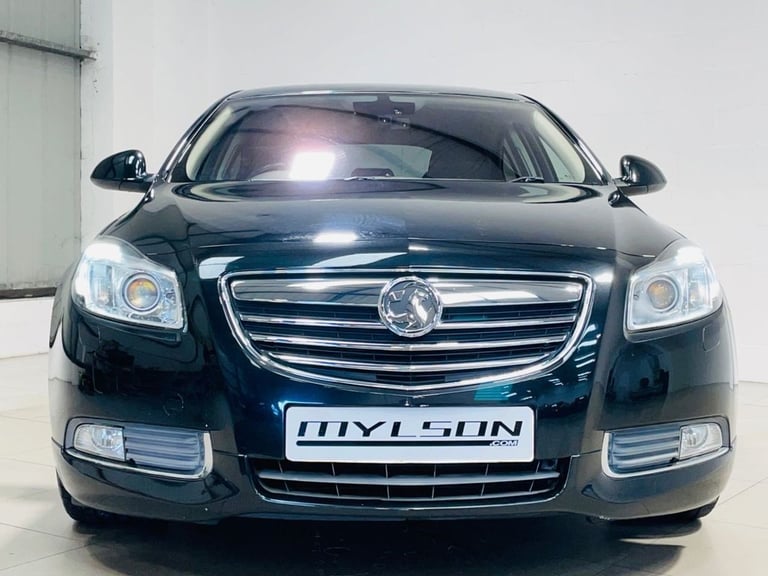 VAUXHALL INSIGNIA 2 2.0T SRI NAV HATCH 5 DOOR PETROL MANUAL 220 BLACK 2011