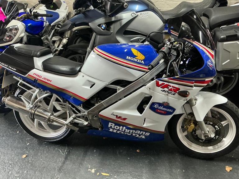 Honda vfr400 