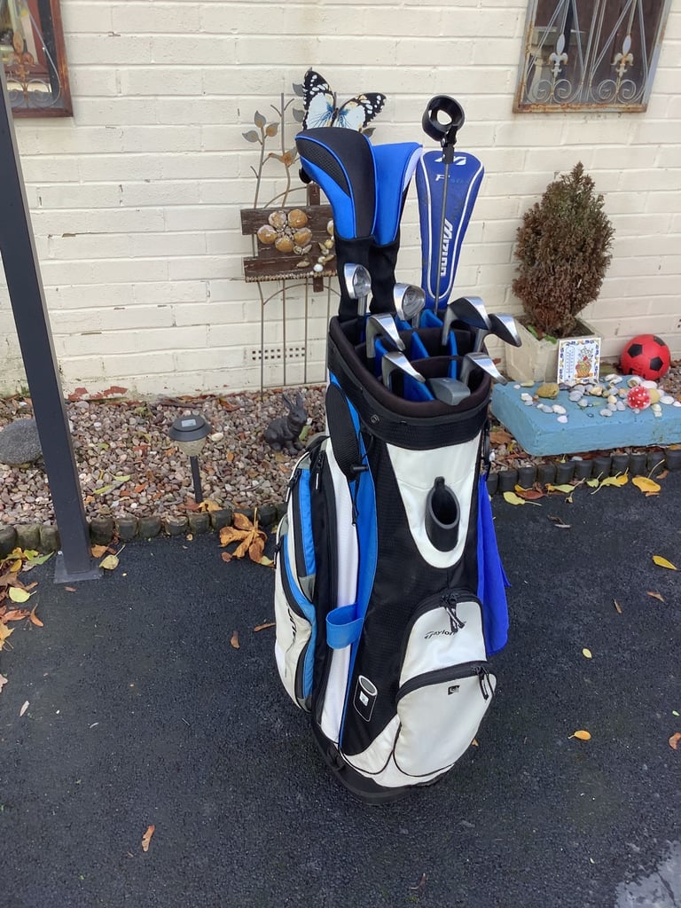 Set of Mizuno Zoid golf clubs, in a lovely Taylor Made lightweight golf bag.