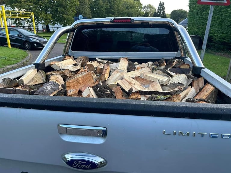 image for Seasoned logs per ton 
