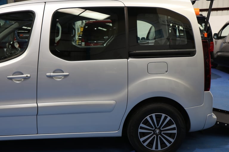 Peugeot Partner Wheelchair Car Mobility Disabled Accessible WAVs vehicle winch