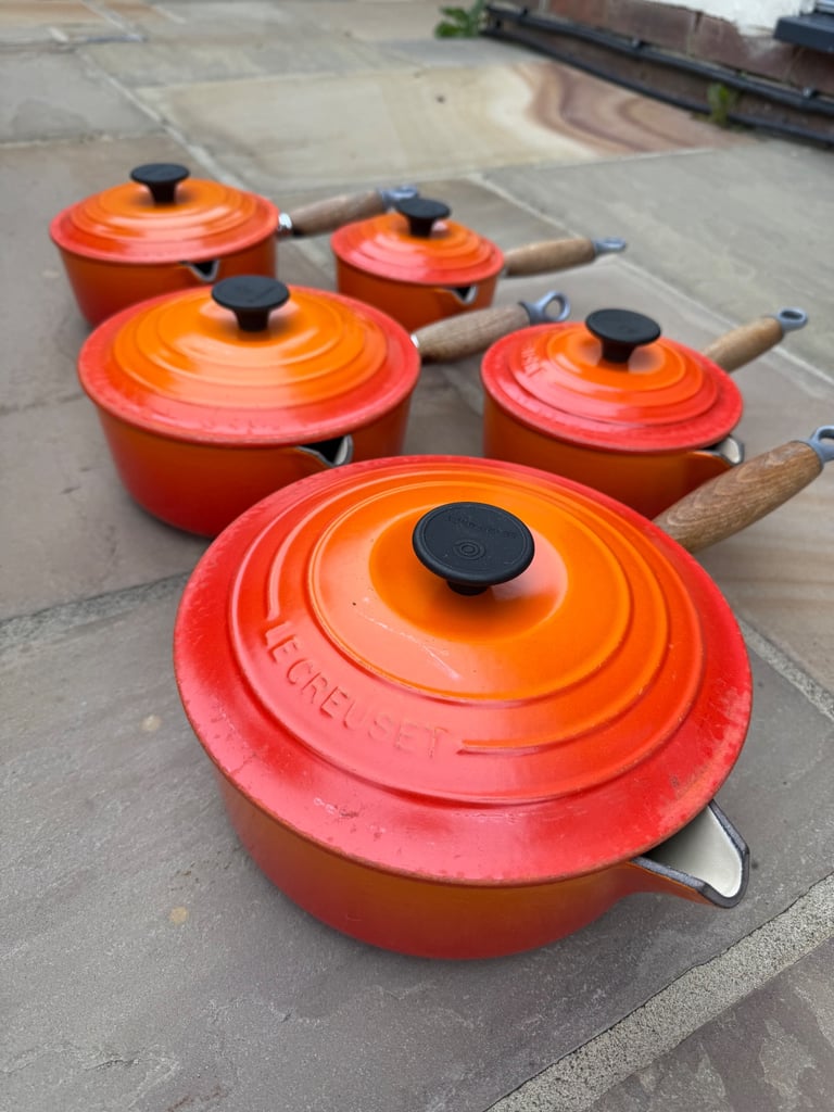 Le Creuset - set of 5 saucepans 