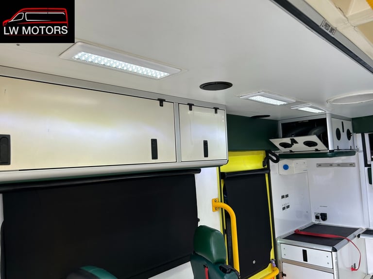 MERCEDES BENZ SPRINTER 519 CDI DIRECT EX AMBULANCE SERIVICS 2017 17 REG EURO 6