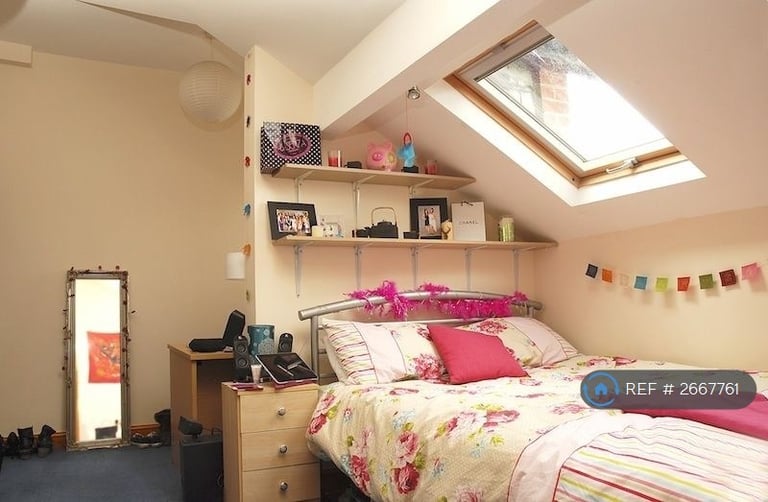 image for 5 bedroom house in Hathersage Road, Manchester, M13 (5 bed) (#2667761)
