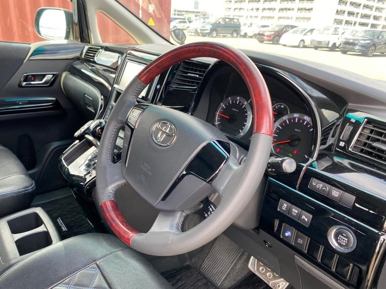 Toyota VELLFIRE By Wellhouse