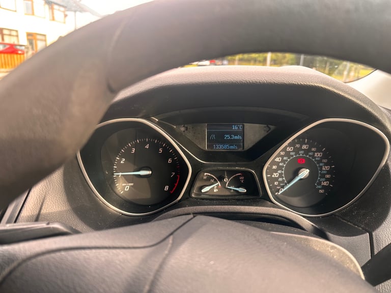 Ford, FOCUS, Hatchback, 2012, Manual, 1596 (cc), 5 doors