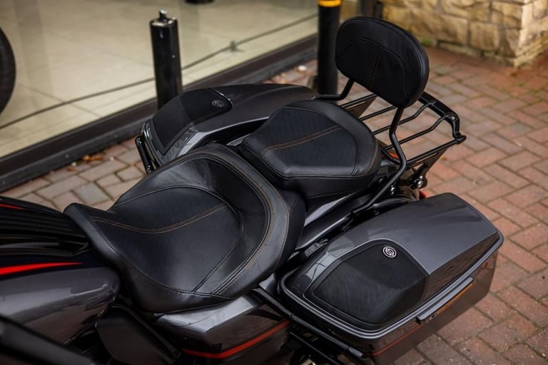 Harley-Davidson CVO SPORTGLIDE ! PANNIERS ! STUNNING