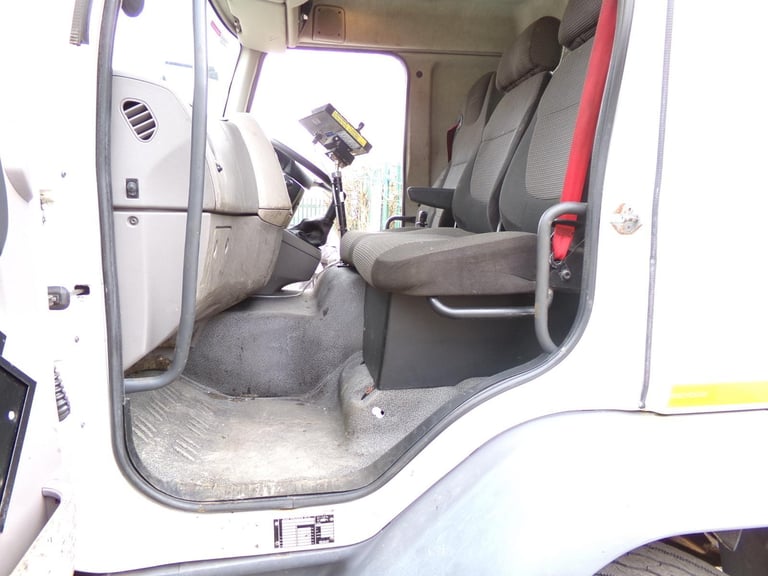 2014 (14) LEYLAND DAF LF 250 ECON TIPPER. 18 TON GVW. TARMAC SPEC BODY. MANUAL