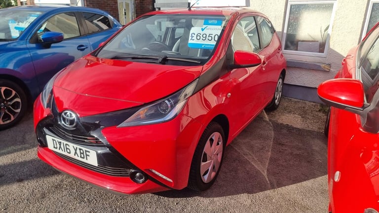 2016 Toyota AYGO 1.0 VVT-i x-play Euro 6 5dr HATCHBACK Petrol Manual