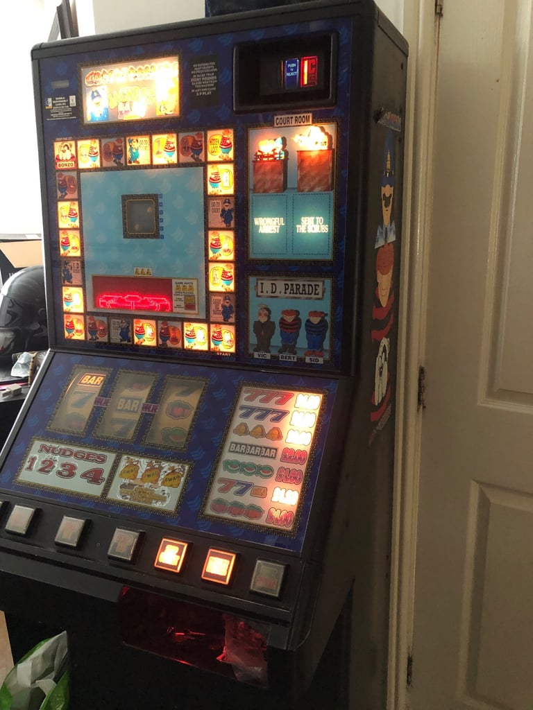 Gaming machine cops n robbers 💰