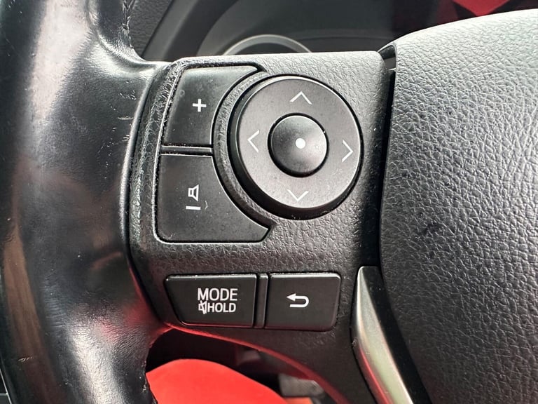  Toyota Auris 1.8 VVT-h Icon CVT Euro 5 (s/s) 5dr Petrol/Electric Hybrid Automatic