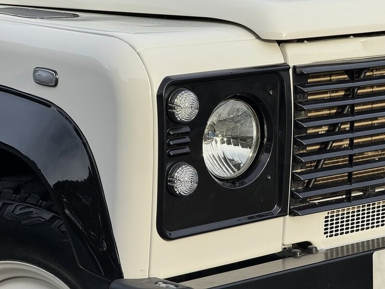 2010 Land Rover Defender Hard Top TDCi PANEL VAN DIESEL Manual