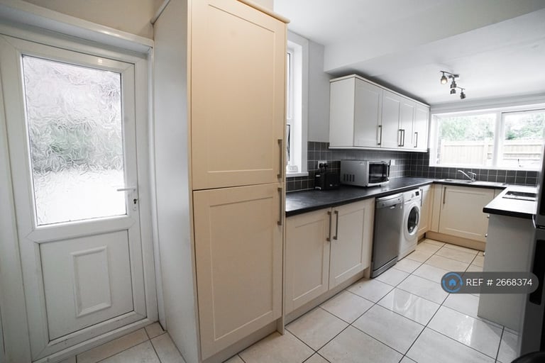 4 bedroom house in Hitchman Road, Leamington Spa, CV31 (4 bed) (#2668374)