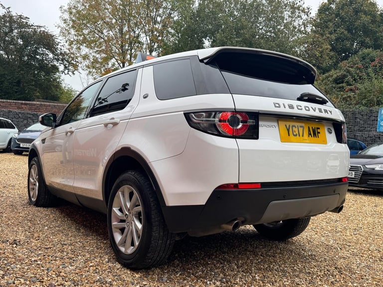 2017 Land Rover Discovery Sport 2.0 TD4 SE Tech 4WD Euro 6 (s/s) 5dr ESTATE Diesel Manual