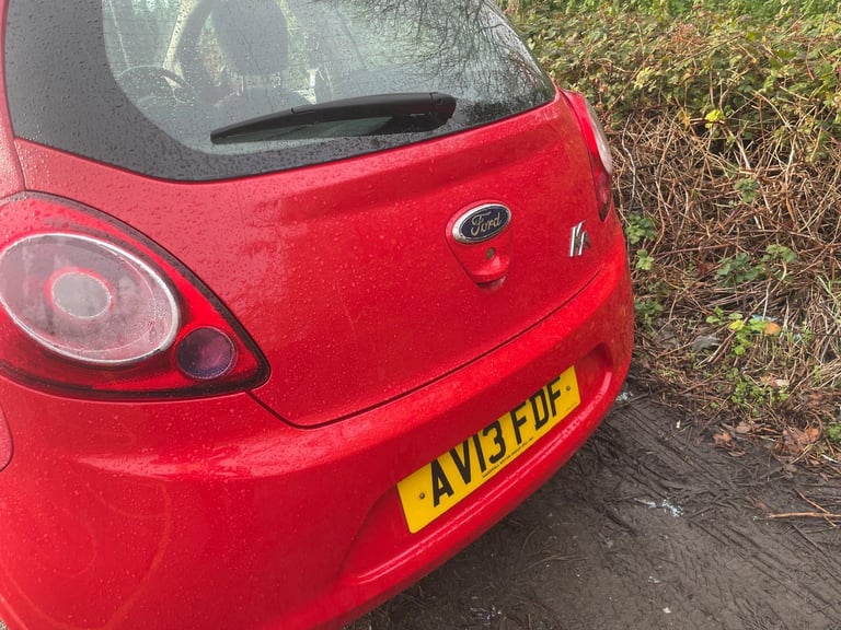 FORD KA 1.2 EDGE S/S 13 REG RED 3 DOOR HATCHBACK MOT JANUARY 28TH 2026 TAX £35 SERVICE HISTORY