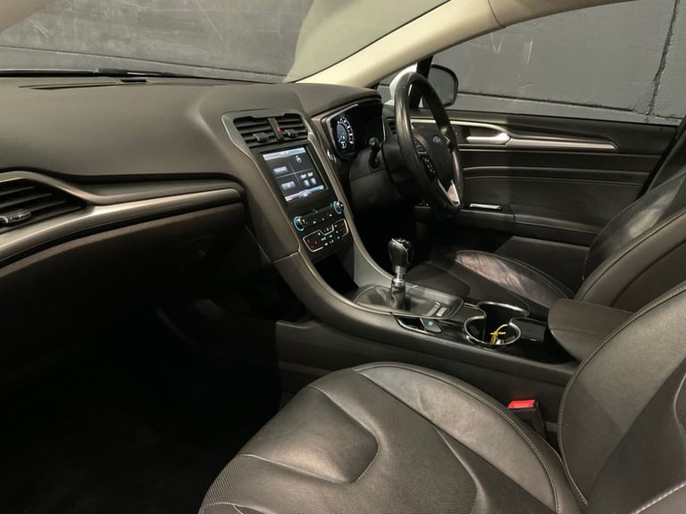 2016 Ford Mondeo 2.0 TDCi Titanium 5dr HATCHBACK DIESEL Manual