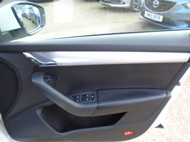 2015 Skoda Octavia 1.6 TDI Elegance Euro 5 (s/s) 5dr Diesel