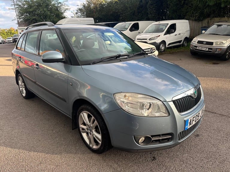 Cheap Skoda Fabia 1.6 16V 3 5dr Petrol Manual for sale in Gloucestershire