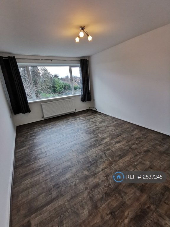 2 bedroom flat in Sherbourne Road, Acocks Green, Birmingham, B27 (2 bed) (#2637245)
