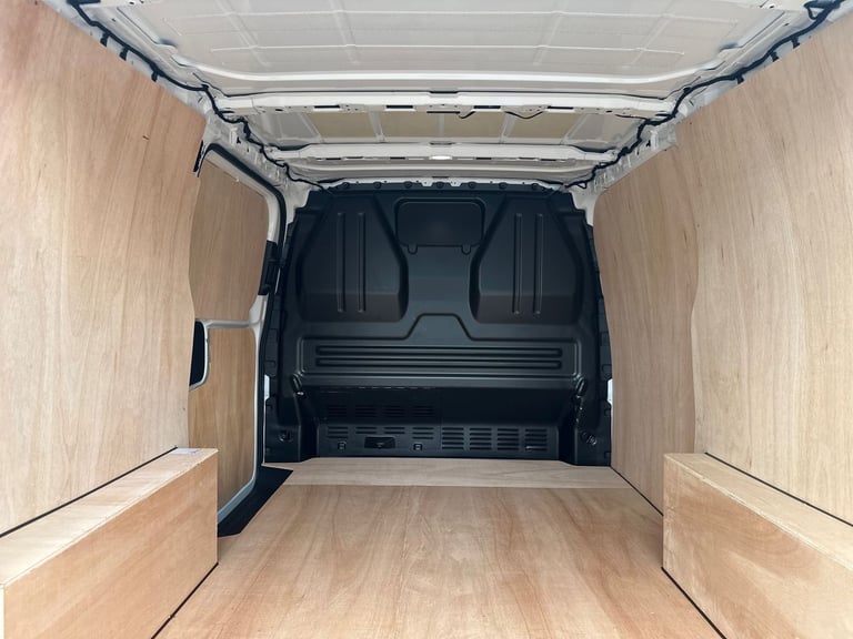  Volkswagen Transporter Panel Van 2.0 Tdi T28 Commerce Plus Panel Van 5dr