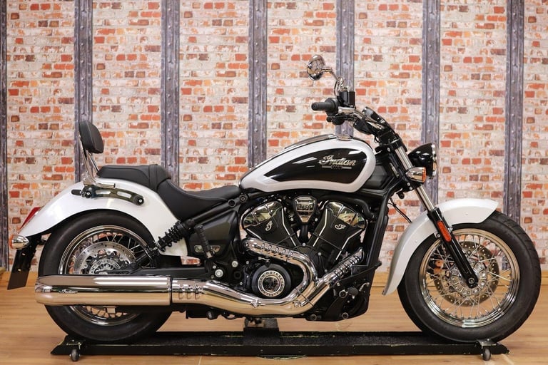 image for 2025 INDIAN SCOUT 1250 CLASSIC LIMITED +TECH - 3,307 MILES - 1 OWNER - STUNNING!