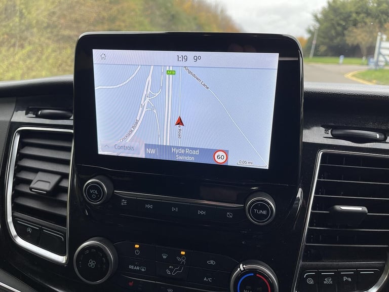 2022 Ford Tourneo Custom 2.0 320 EcoBlue MHEV Titanium L2 Euro 6 (s/s) 5dr MPV Diesel Manual