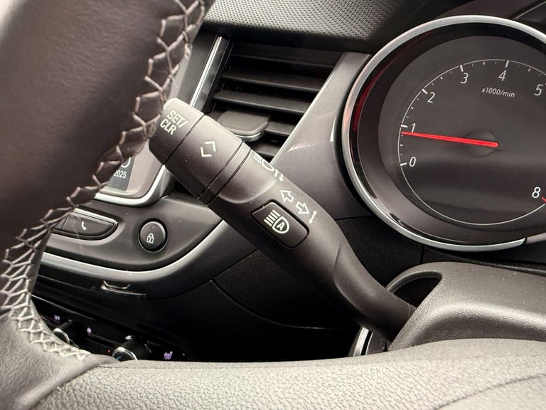 2021 Vauxhall Crossland 1.5 Turbo D Elite SUV 5dr Diesel Auto Euro 6 (s/s) (120 ps) HATCHBACK Die...