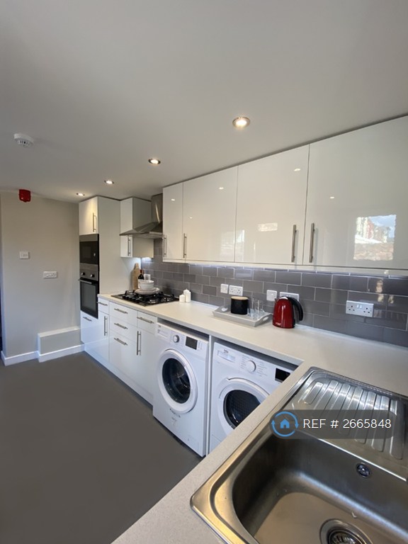 5 bedroom house in Kenmare Road, Liverpool, L15 (5 bed) (#2665848)