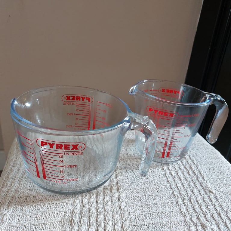 image for Two Glass Pyrex Measuring Jugs 