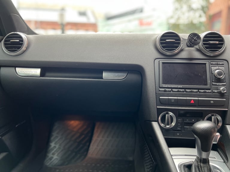 Audi A3 ) 2.0 TFSI S line S Tronic quattro
