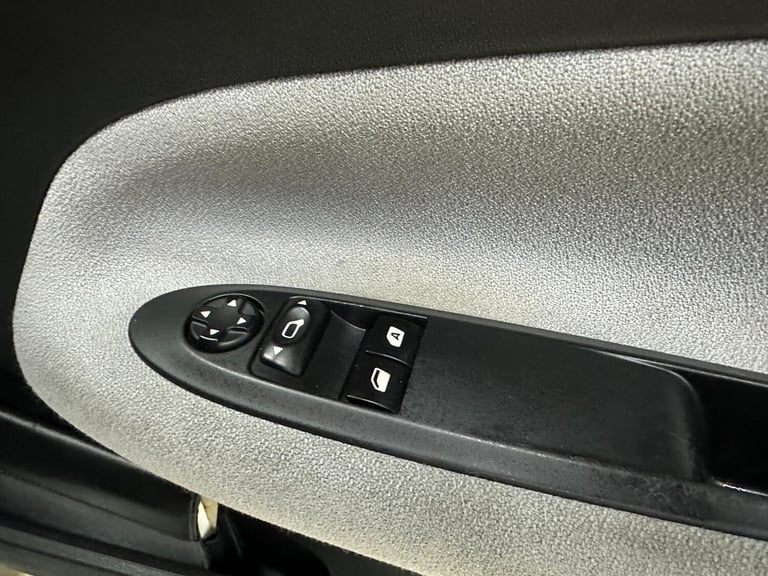 2015 Citroen DS3 1.2 PureTech Dsign 3dr HATCHBACK Petrol Manual