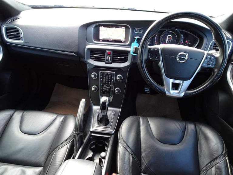 2019 Volvo V40 2.0 D2 R-Design Edition Euro 6 (s/s) 5dr HATCHBACK Diesel Manual
