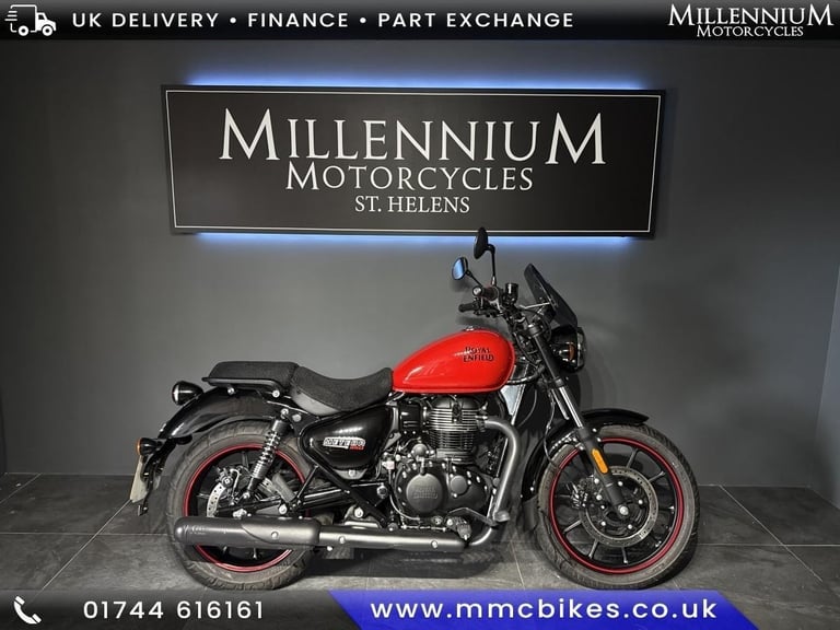 ROYAL ENFIELD METEOR 350 RETRO CLASSIC