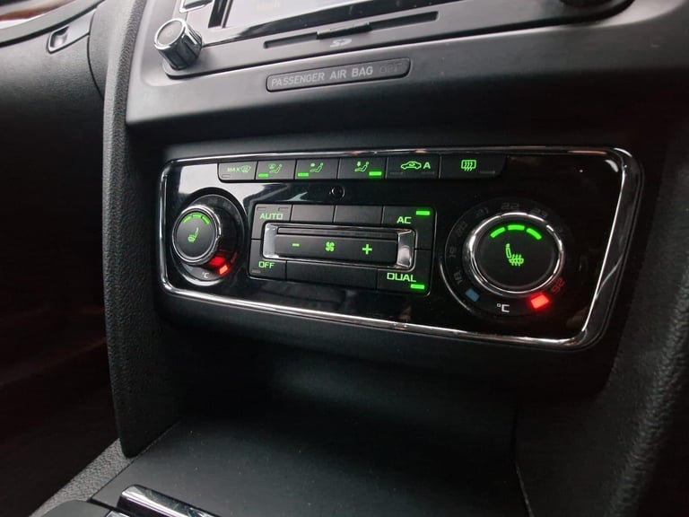 2012 Skoda Superb 1.8 TSI Elegance 4WD Euro 5 5dr ESTATE Petrol Manual