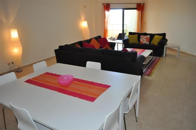 ALGARVE APARTMENT TO RENT WITH POOL CLOSE TO BEACH FOR HOLIDAYS IN PORTUGAL LONG-TERM WINTER LETS