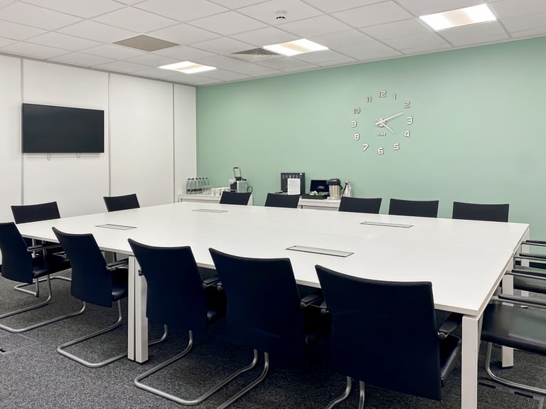 Manchester - M50 3UB, Manchester business office address for just £219 pm