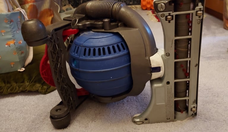 Dyson DC25 £30