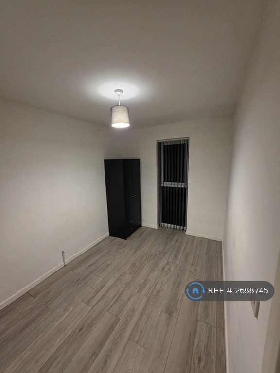 1 bedroom in Charlton Lane, London, SE7 (#2688745)