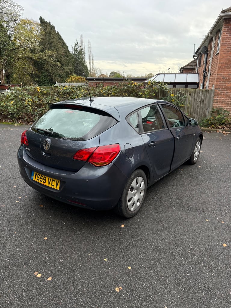 Vauxhall, ASTRA, Hatchback, 2010, Manual, 1398 (cc), 5 doors