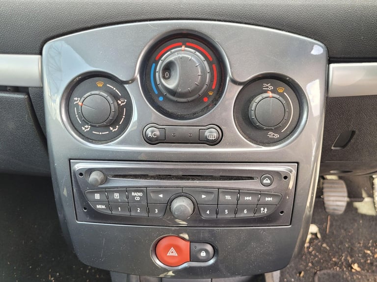 2012 Renault Clio 1.2 16V Expression+ 3dr HATCHBACK PETROL Manual