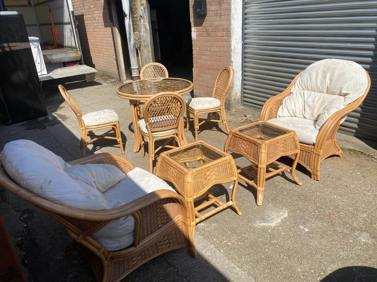 image for FREE DELIVERY Beautiful Branded Conservatory 6 Seater With 3Table 