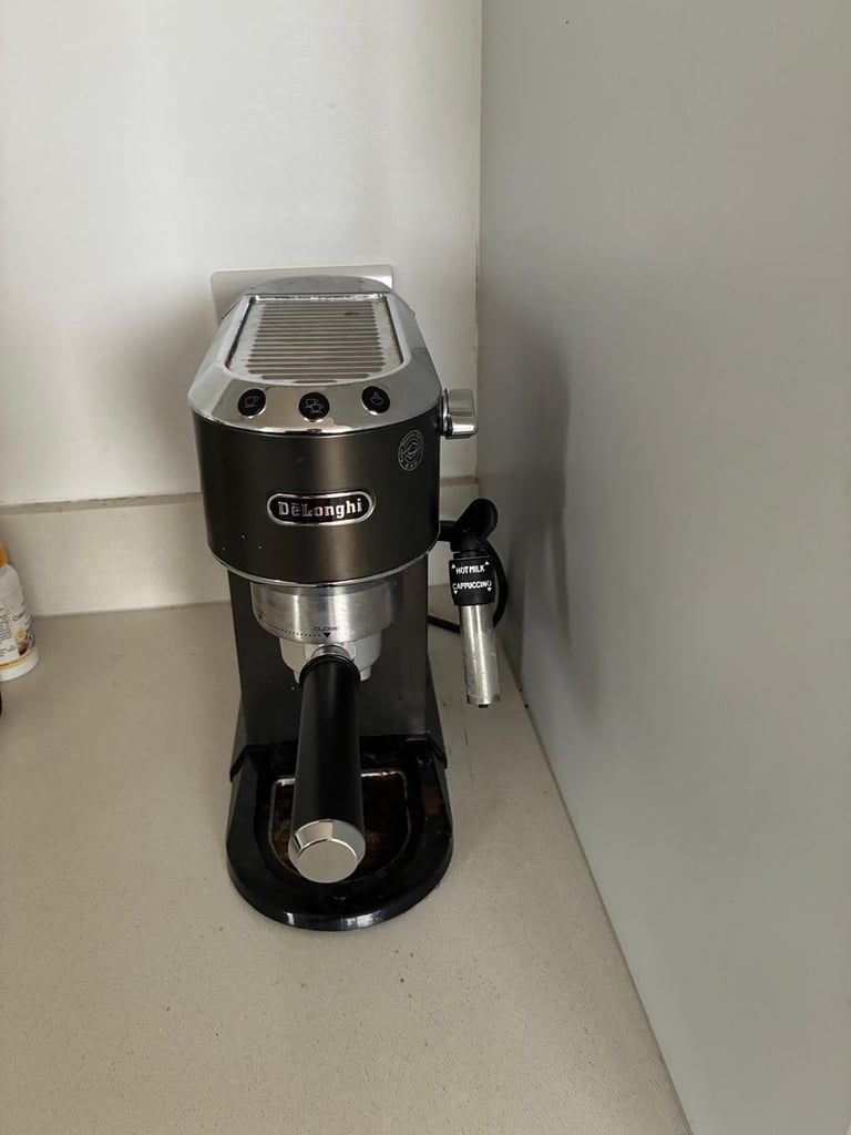 De Longhi Espresso Machine
