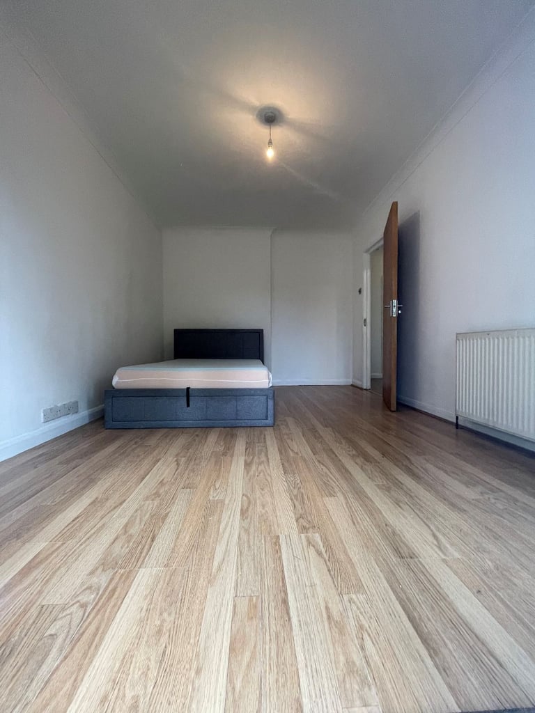 image for FIRST FLOOR STUDIO FLAT FOR RENT IN THE HEART OF WALTHAMSTOW 