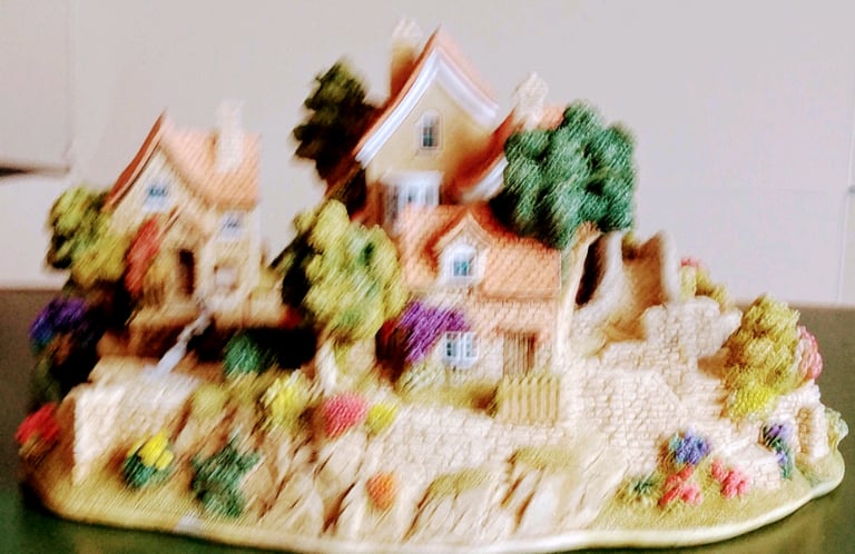 Lilliput Lane number L2560 Tranquil Waterways boxed with deeds.