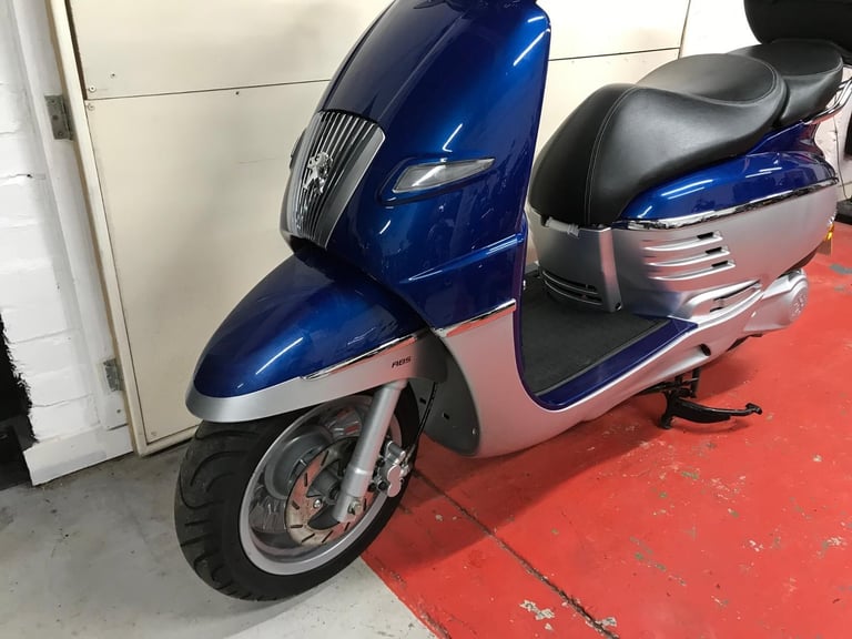 Peugeot Django 125i Scooter