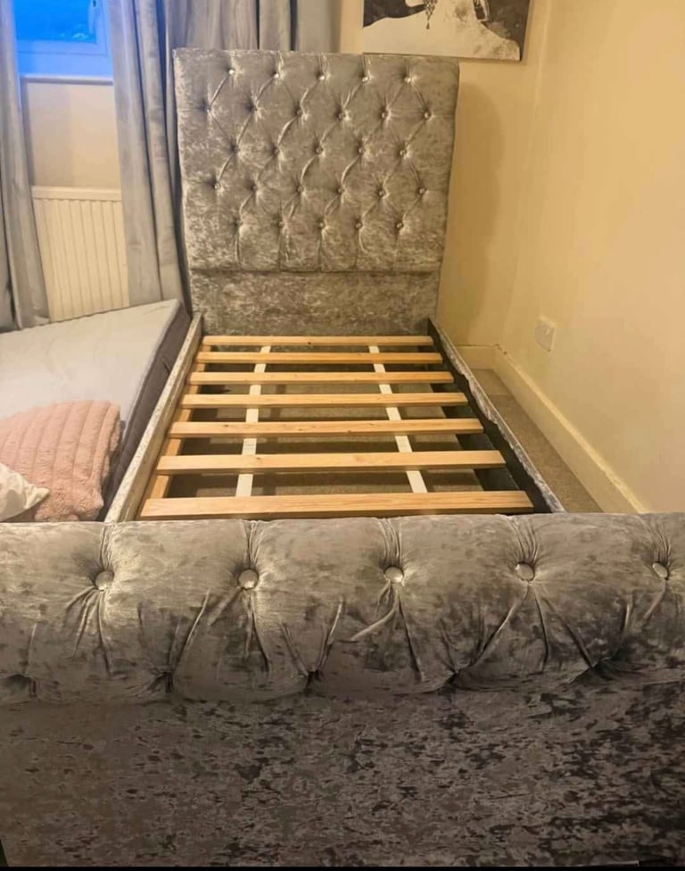 image for Single crushed velvet bed frame only £45