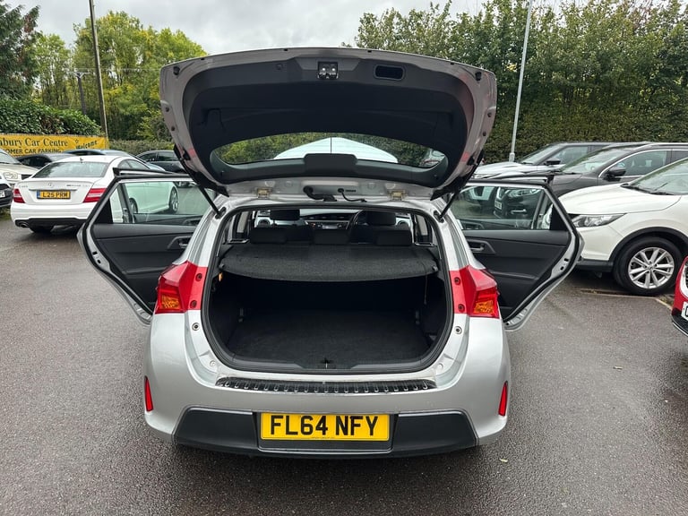  Toyota Auris 1.8 VVT-h Icon CVT Euro 5 (s/s) 5dr Petrol/Electric Hybrid Automatic