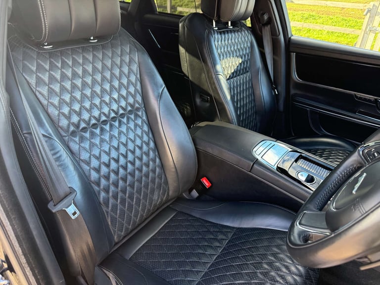 2020 Jaguar XJ 3.0d V6 Autobiography 4dr Auto [LWB] SALOON DIESEL Automatic