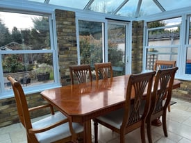 Extending Dining Table (6 seater)