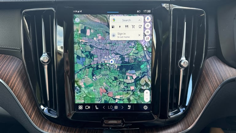 2023 Volvo XC60 2.0 T8 [455] RC PHEV Ultimate Dark 5dr AWD Gtron Estate Estate Hybrid Automatic